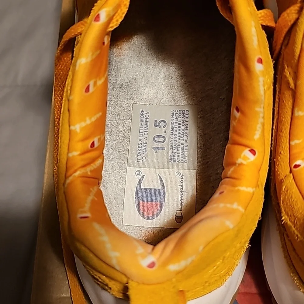 Champion shoes - Picture 3 of 9